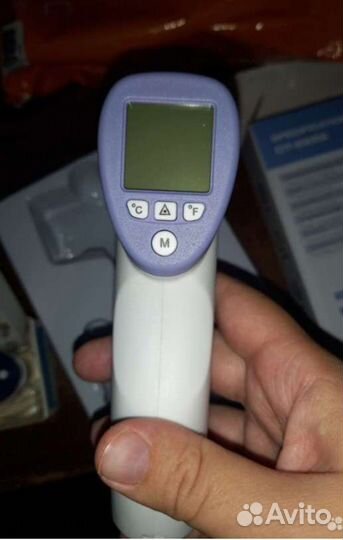 Пульсоксиметр с бесконтактным градусником