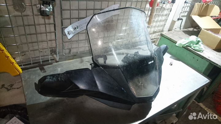 Щиток ветровой BRP со стеклом среднего размера