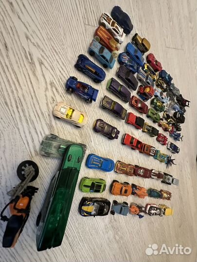 Машинки hotwheels