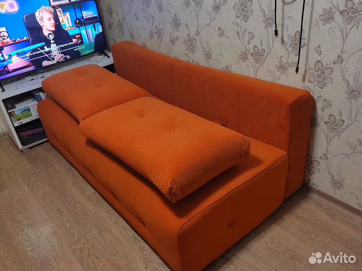 Диван