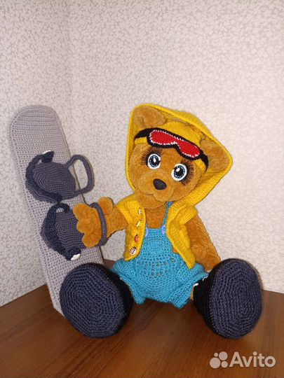 Плюшевый мишка сноубордист