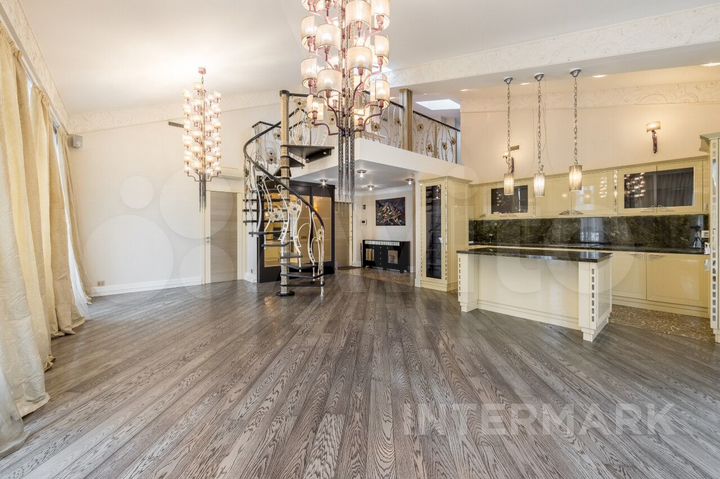 5-к. квартира, 196 м², 4/4 эт.