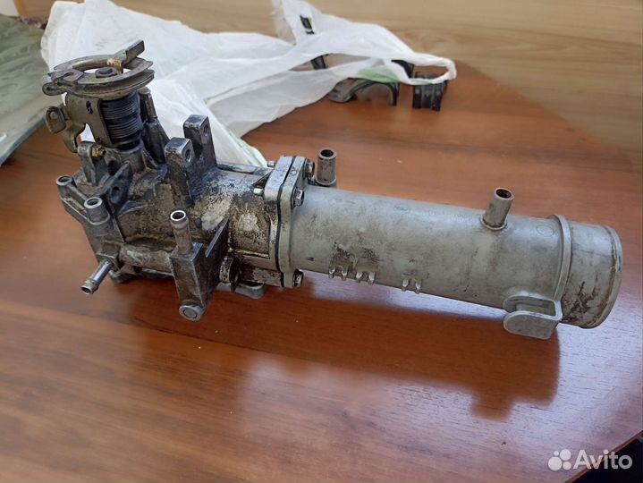 Дроссельная заслонка Toyota Mark II 100