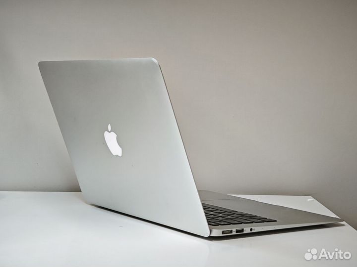 Ноутбук macbook air 13 2015