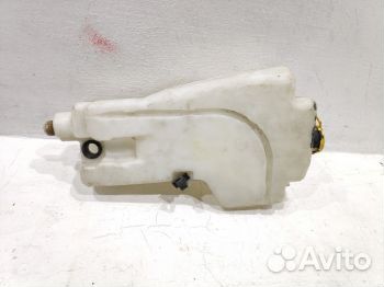 Бачок омывателя Мазда