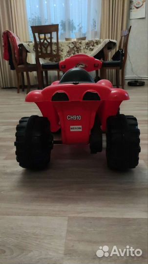 Детский квадроцикл на аккумуляторе