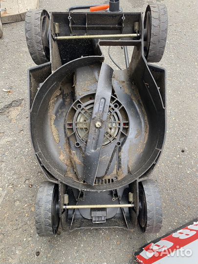 Газонокосилка электрическая