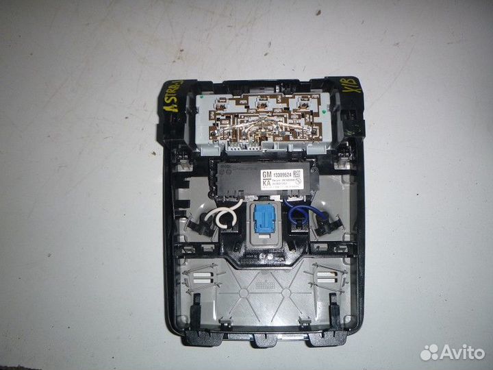 Плафон салона opel astra J 2010