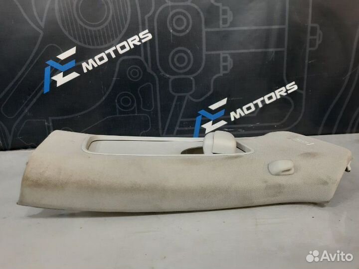 Обшивка салона правая Volkswagen Passat Variant B6