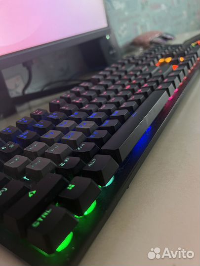 Игровая механическая клавиатура bloody,мышка