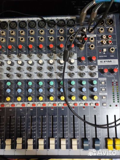 Микшерный пульт Soundcraft EPM8