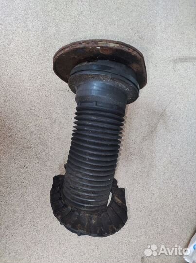 Пыльник стойки с опорным и с пружиной на volvo s60