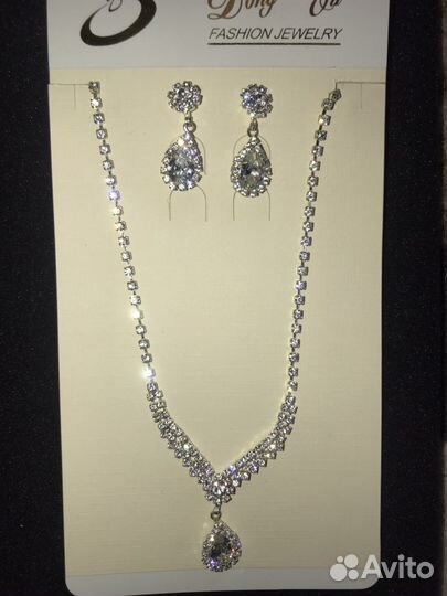 Набор из бижутерии серьги+колье