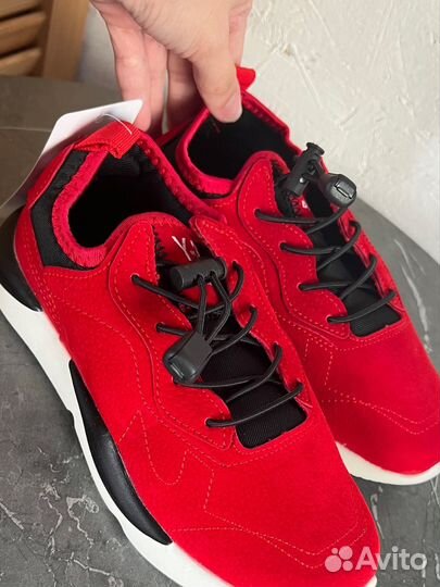 Кроссовки 33