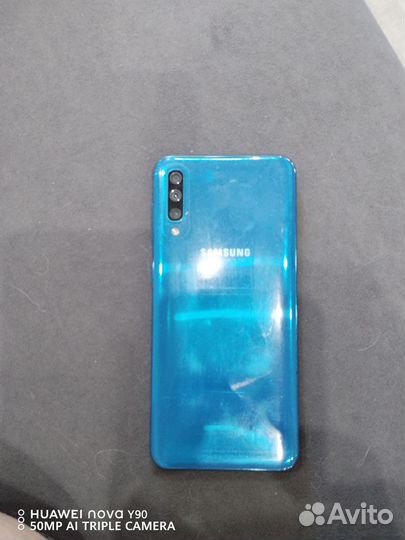 Samsung Galaxy A50, 6/128 ГБ