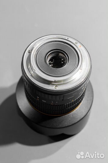 Объектив Samyang 14 мм f2.8 Canon EF