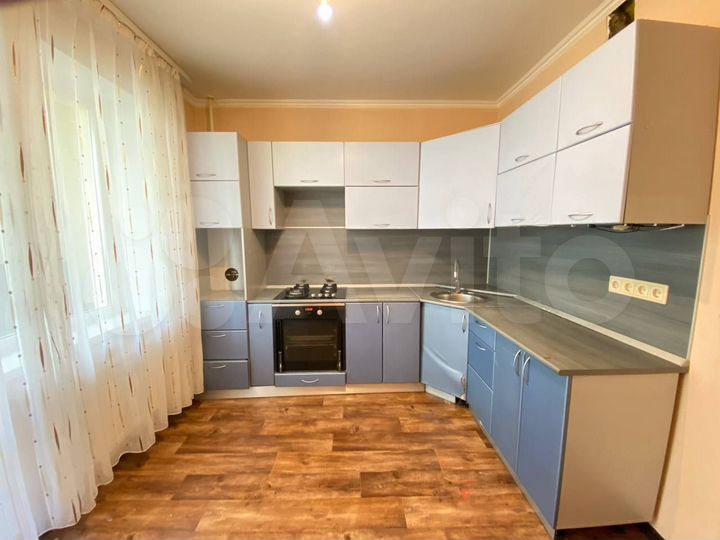 2-к. квартира, 54 м², 5/10 эт.