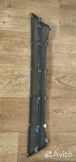 Сетка радиатора внешняя нижняя Лада веста