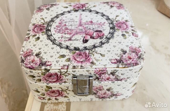 Шкатулка для украшений