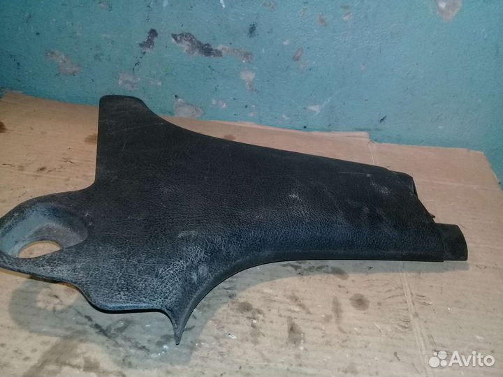 Накладка правая нижняя средний стойки Peugeot 206