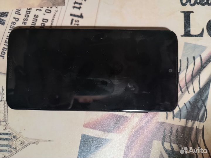 Продам телефон Moto g7