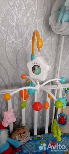 Мобиль на детскую кроватку