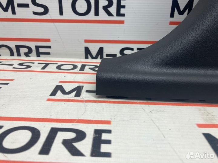 Обшивка стойки правая Audi A6 C6/4F BDW 2005