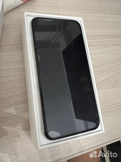 iPhone X, 64 ГБ