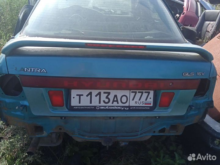 Крышка багажника Hyundai Lantra