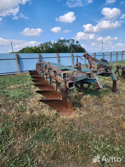 Плуг Светлоградагромаш 8 корп. (ПНУ-8х40), 2000