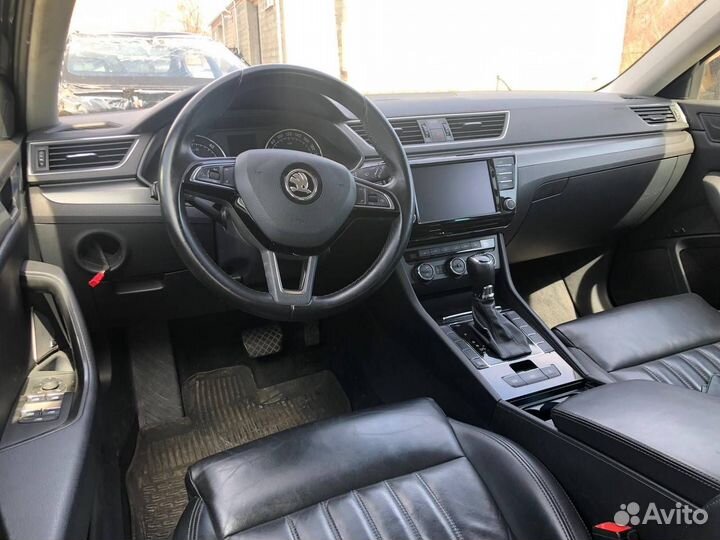 В разборе Skoda Superb 3 2016