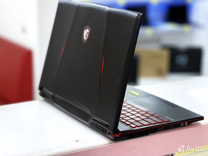 Игровой ноутбук MSI / Core i7-8750H / Nvidia GTX