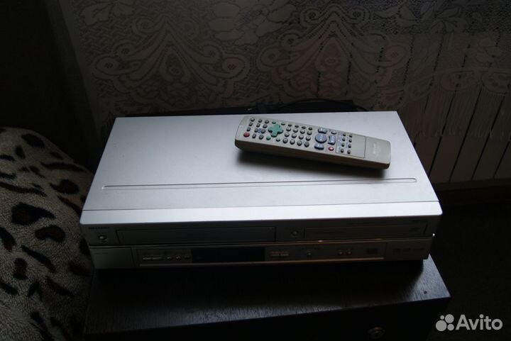 DVD/VHS-плеер sharp