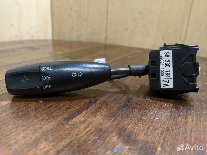 Переключатель поворотов Chevrolet Lanos (ящик 09)