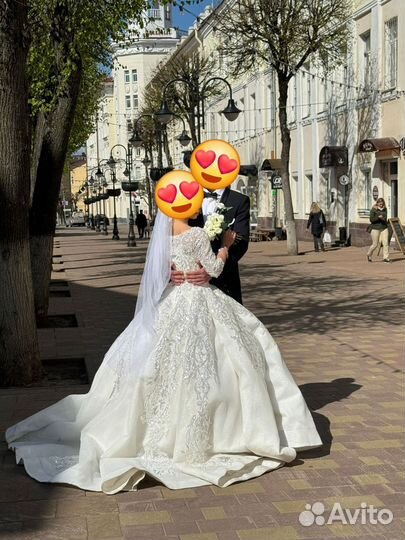 Свадебное платье