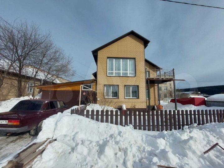 Коттедж 162,4 м² на участке 4 сот.