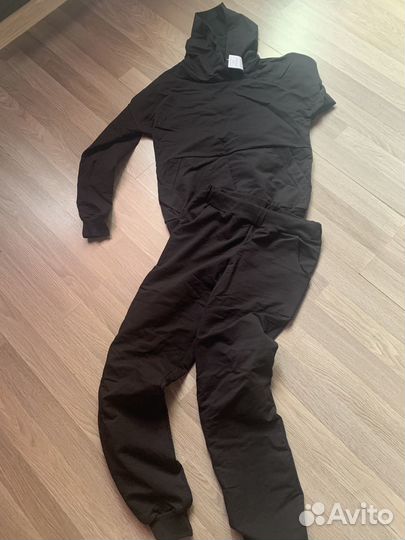 Спортивный костюм женский новый с биркой