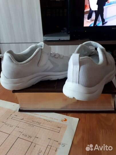 Кроссовки детские