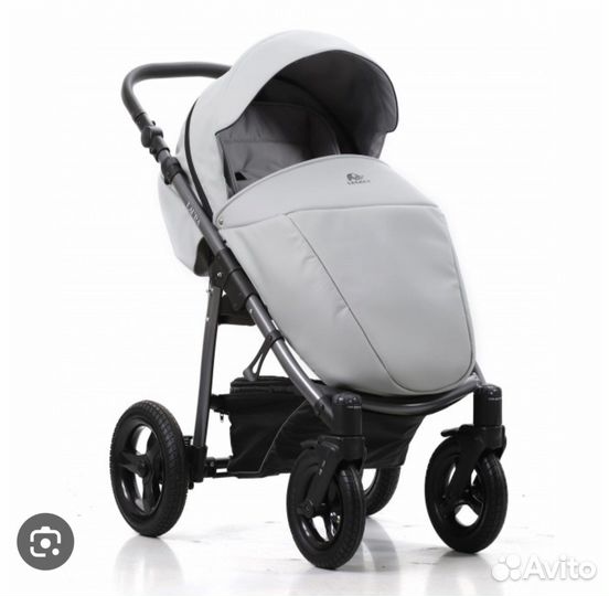 Коляска 2в1 Legacy Laura
