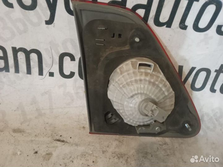 Фонарь в крышку багажника Тойота Королла Е150