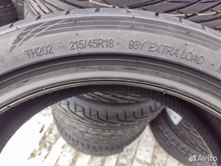 Triangle EffeXSport TH202 215/45 R18 93Y