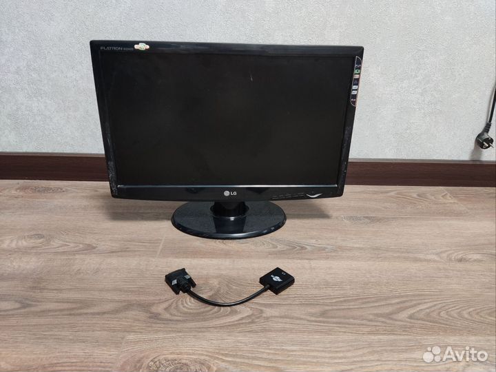 Монитор для компьютера LG 22 дюйма
