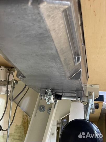 Промышленная швейная машина jack