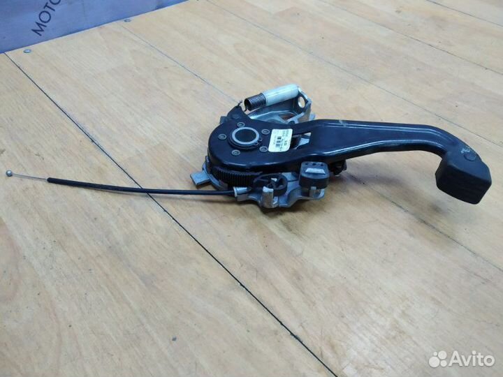Педаль стояночного тормоза Mercedes Ml-350 W164