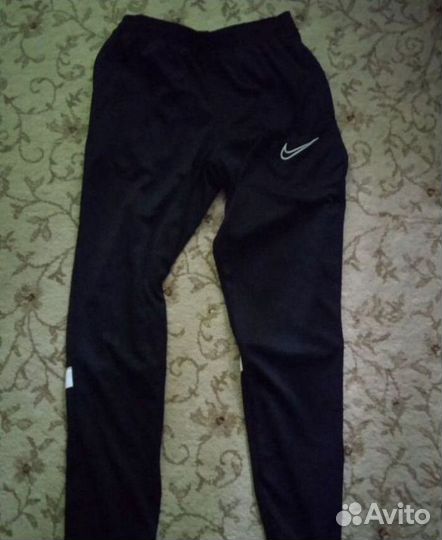 Спортивные штаны nike