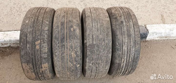 Bridgestone Sneaker 205/60 R16 92V