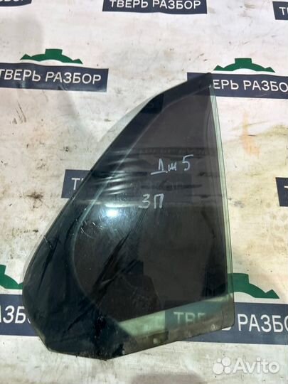 Стекло заднее правое Volkswagen Jetta 5 1.6