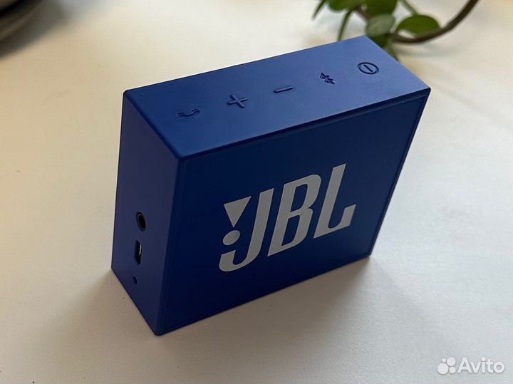 Колонка JBL GO