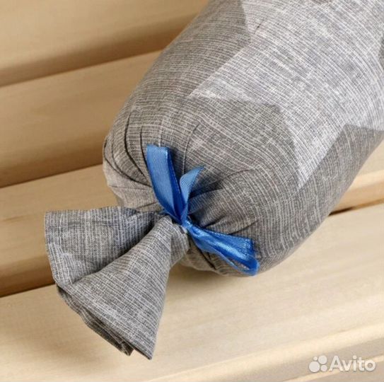 Подушка валик с наполнителем из можжевельника