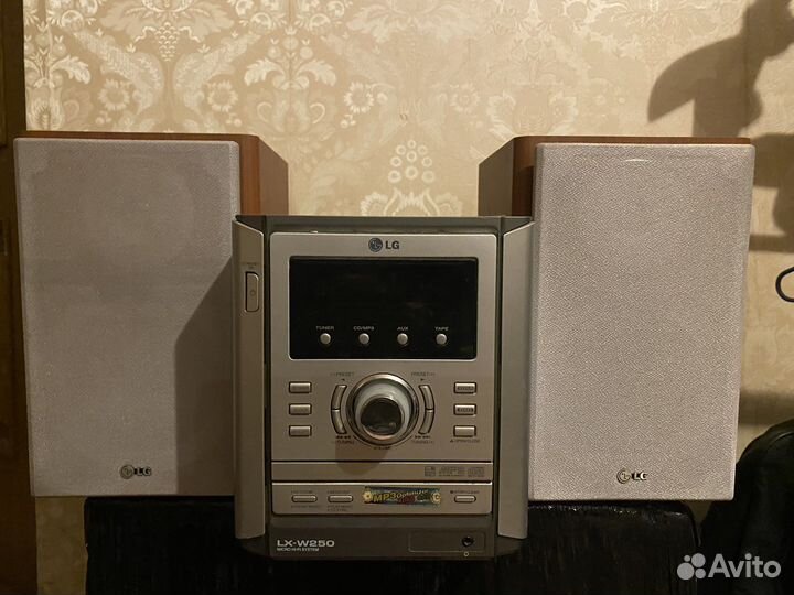 Музыкальный центр LG LX-W250